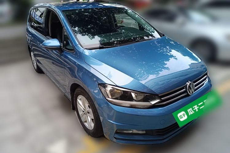 Used Volkswagen Touran 2018 Volkswagen Touran L 280TSI DSG Style Edition 7 Seats China VI Standard Front Right 45 Deg