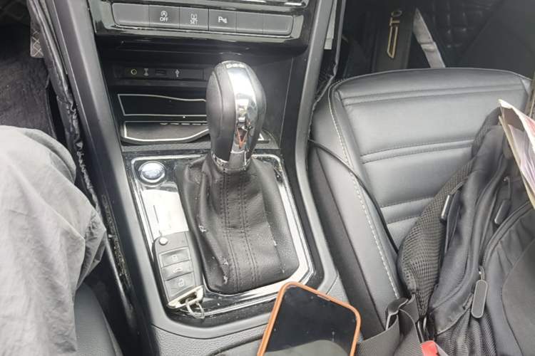 Used Volkswagen Touran 2018 Volkswagen Touran L 280TSI DSG Boundary Edition 7 Seats China V Emission Standard Gear Lever