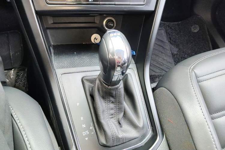 Used Volkswagen Touran 2018 Volkswagen Touran L 280TSI DSG Style Edition 7 Seats China V Emission Standard Gear Lever