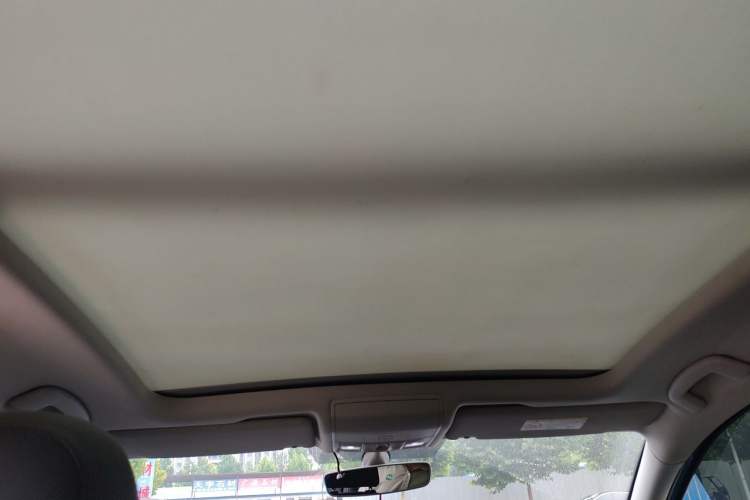 Used Volkswagen Touran 2018 Volkswagen Touran L 280TSI DSG Boundary Edition 7 Seats China VI Standard Headliner