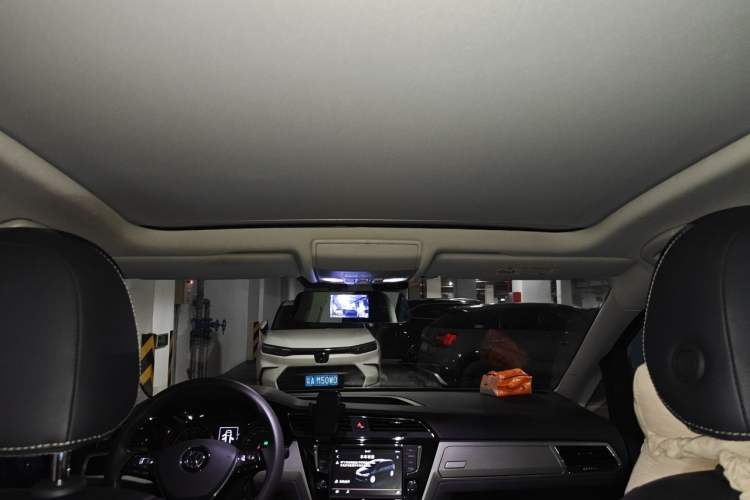 Used Volkswagen Touran 2018 Volkswagen Touran L 280TSI DSG Comfort Edition 7 Seats China VI Standard Headliner