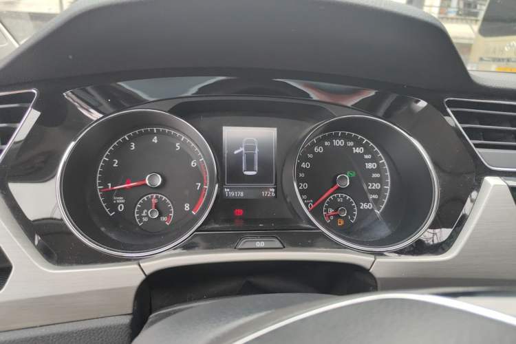 Used Volkswagen Touran 2018 Volkswagen Touran L 280TSI DSG Comfort Edition 7 Seats China VI Standard Instrument Cluster