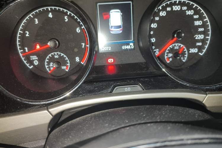 Used Volkswagen Touran 2018 Volkswagen Touran L 280TSI DSG Luxury Edition 7 Seats Instrument Cluster