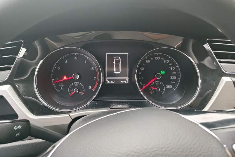 Used Volkswagen Touran 2018 Volkswagen Touran L 280TSI DSG Comfort Edition 7 Seats China VI Standard Instrument Cluster