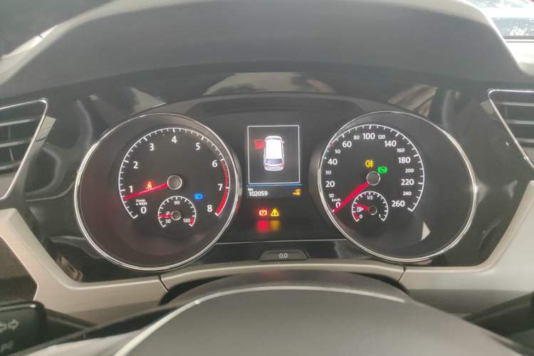 Used Volkswagen Touran 2018 Volkswagen Touran L 280TSI DSG Luxury Edition 7 Seats Instrument Cluster