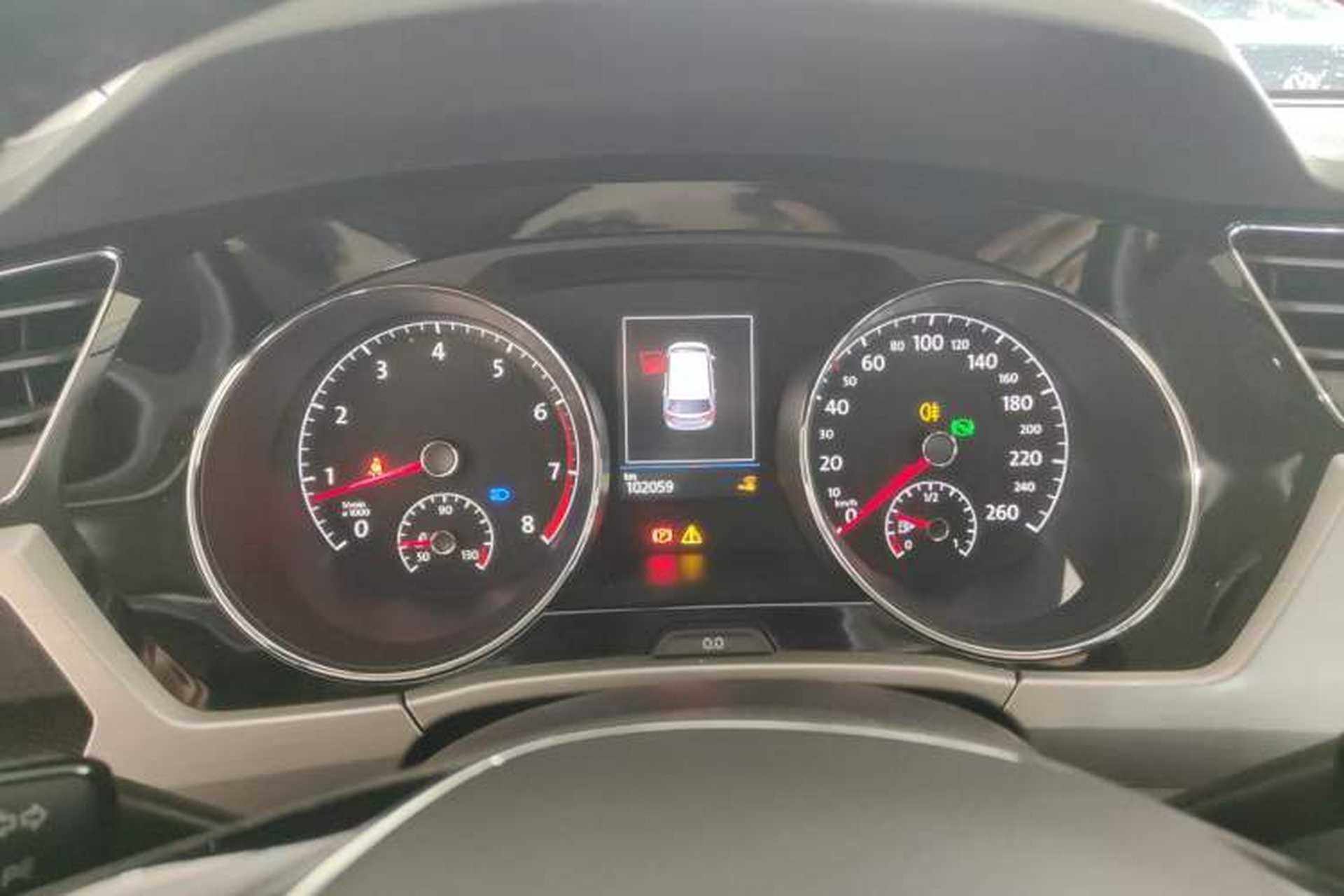 Used Volkswagen Touran 2018 Volkswagen Touran L 280TSI DSG Luxury Edition 7 Seats Instrument Cluster