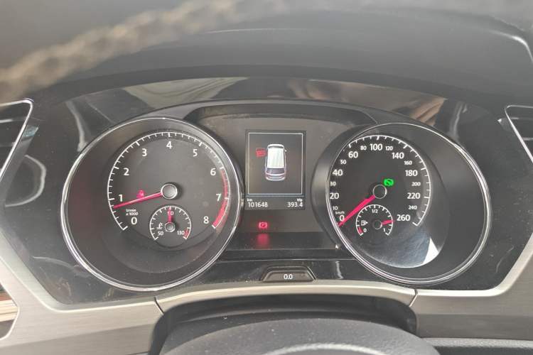 Used Volkswagen Touran 2018 Volkswagen Touran L 280TSI DSG Luxury Edition 6-seater Instrument Cluster