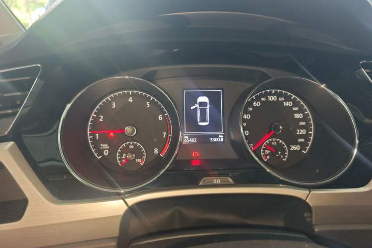 Used Volkswagen Touran 2018 Volkswagen Touran L 280TSI DSG Comfort Edition 7 Seats China VI Standard Instrument Cluster