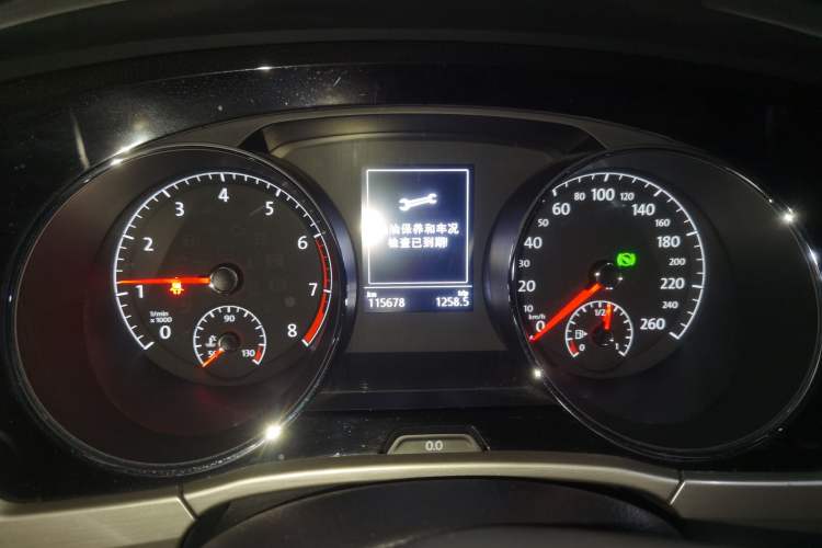 Used Volkswagen Touran 2018 Volkswagen Touran L 280TSI DSG Comfort Edition 7 Seats China VI Standard Instrument Cluster