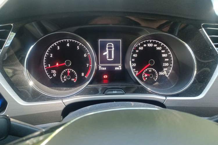 Used Volkswagen Touran 2018 Volkswagen Touran L 280TSI DSG Boundary Edition 7 Seats China VI Standard Instrument Cluster