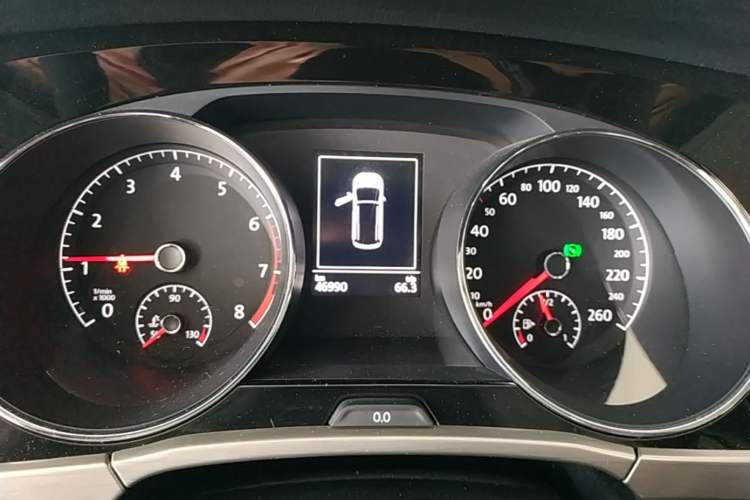 Used Volkswagen Touran 2018 Volkswagen Touran L 280TSI DSG Comfort Edition 7 Seats China VI Standard Instrument Cluster