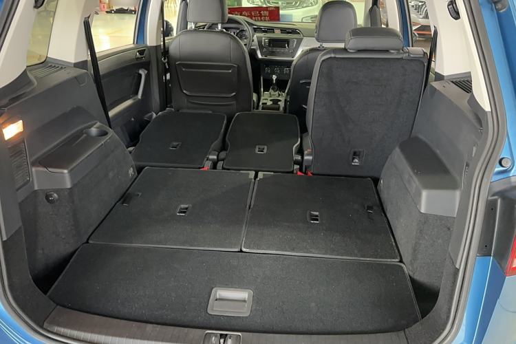 Used Volkswagen Touran 2018 Volkswagen Touran L 280TSI DSG Style Edition 7 Seats China V Emission Standard Interior 3