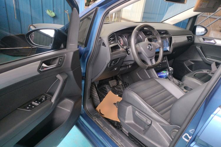Used Volkswagen Touran 2018 Volkswagen Touran L 280TSI DSG Style Edition 7 Seats China V Emission Standard Interior 3