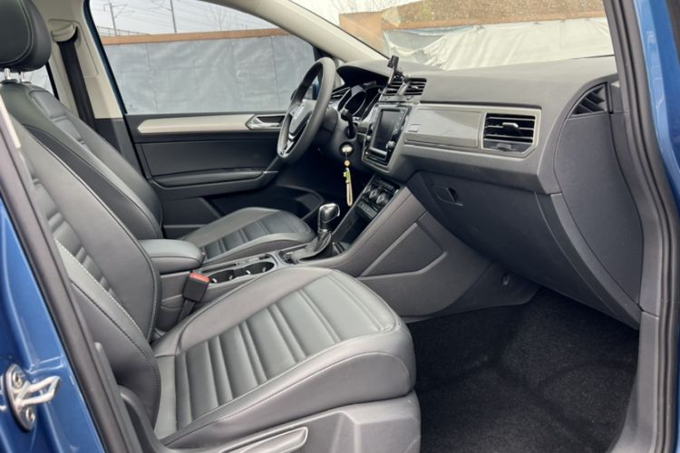 Used Volkswagen Touran 2018 Volkswagen Touran L 280TSI DSG Comfort Edition 7 Seats China VI Standard Interior 4