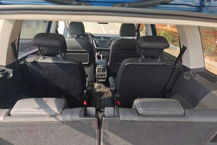 Used Volkswagen Touran 2018 Volkswagen Touran L 280TSI DSG Boundary Edition 6-Seater China VI Standard Interior 6