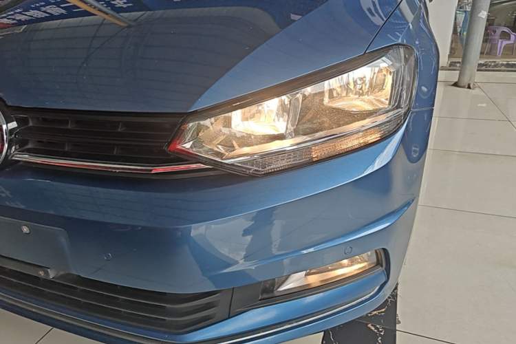Used Volkswagen Touran 2018 Volkswagen Touran L 280TSI DSG Comfort Edition 7 Seats China V Emission Standard Left Front Headlight