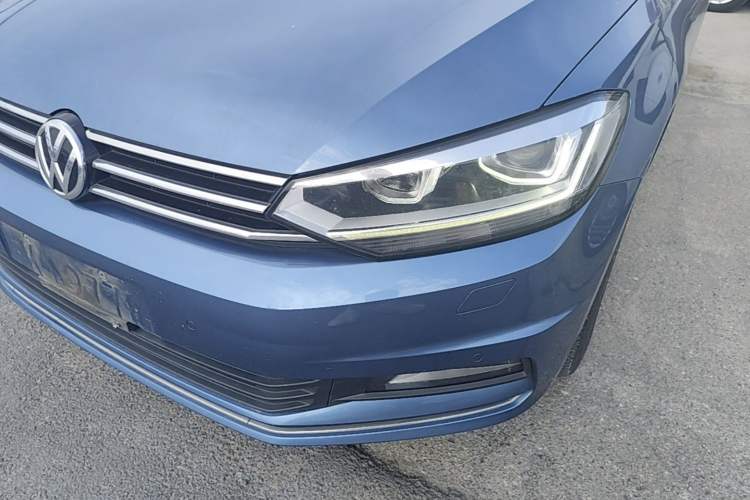 Used Volkswagen Touran 2018 Volkswagen Touran L 280TSI DSG Luxury Edition 7 Seats Left Front Headlight