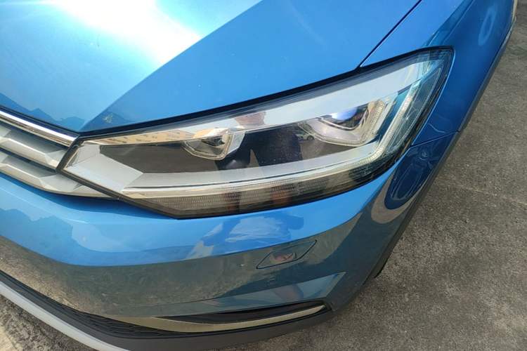Used Volkswagen Touran 2018 Volkswagen Touran L 280TSI DSG Boundary Edition 7 Seats China V Emission Standard Left Front Headlight