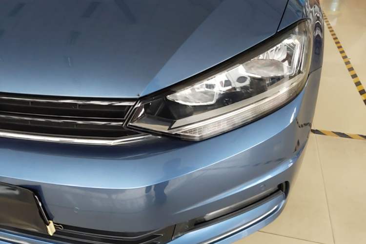 Used Volkswagen Touran 2018 Volkswagen Touran L 280TSI DSG Comfort Edition 7 Seats China V Emission Standard Left Front Headlight