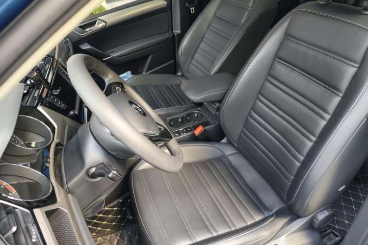 Used Volkswagen Touran 2018 Volkswagen Touran L 280TSI DSG Comfort Edition 7 Seats China VI Standard Left Front Seat
