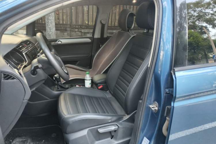 Used Volkswagen Touran 2018 Volkswagen Touran L 280TSI DSG Comfort Edition 7 Seats China V Emission Standard Left Front Seat