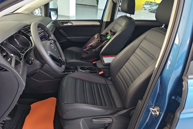 Used Volkswagen Touran 2018 Volkswagen Touran L 280TSI DSG Comfort Edition 7 Seats China V Emission Standard Left Front Seat