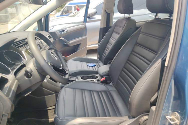 Used Volkswagen Touran 2018 Volkswagen Touran L 280TSI DSG Comfort Edition 7 Seats China V Emission Standard Left Front Seat