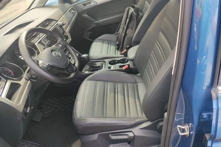 Used Volkswagen Touran 2018 Volkswagen Touran L 280TSI DSG Boundary Edition 7 Seats China V Emission Standard Left Front Seat
