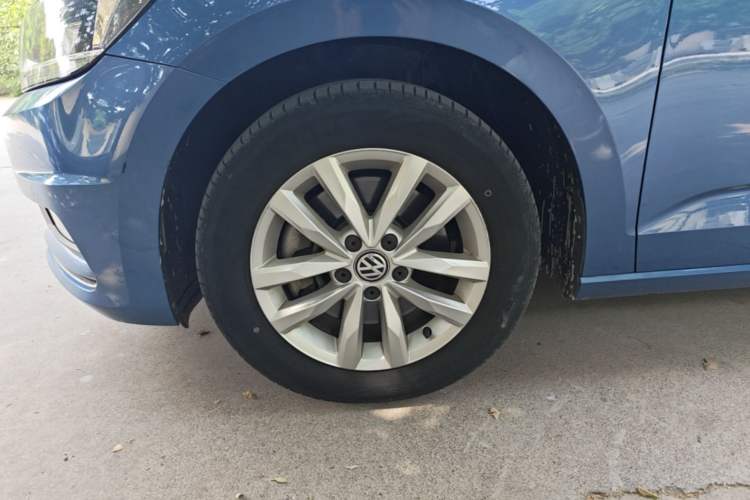 Used Volkswagen Touran 2018 Volkswagen Touran L 280TSI DSG Comfort Edition 7 Seats China V Emission Standard Left Front Wheel Hub