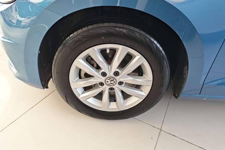 Used Volkswagen Touran 2018 Volkswagen Touran L 280TSI DSG Comfort Edition 7 Seats China V Emission Standard Left Front Wheel Hub
