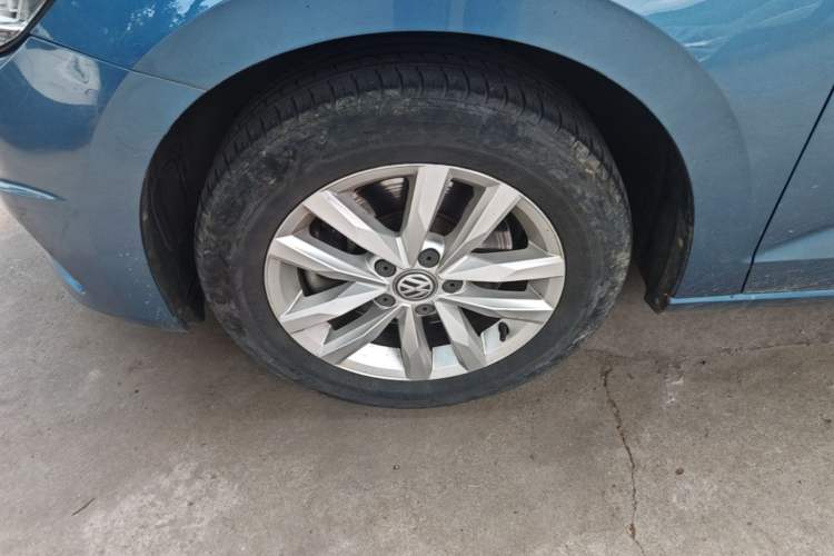 Used Volkswagen Touran 2018 Volkswagen Touran L 280TSI DSG Comfort Edition 7 Seats China V Emission Standard Left Front Wheel Hub