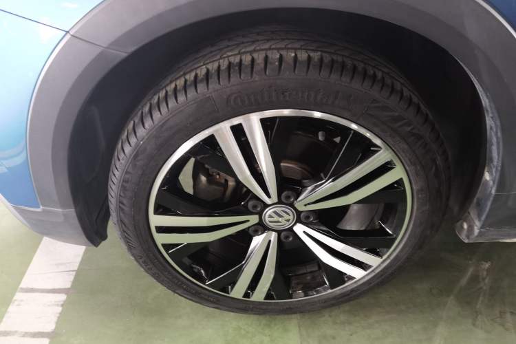 Used Volkswagen Touran 2018 Volkswagen Touran L 280TSI DSG Boundary Edition 7 Seats China VI Standard Left Front Wheel Hub