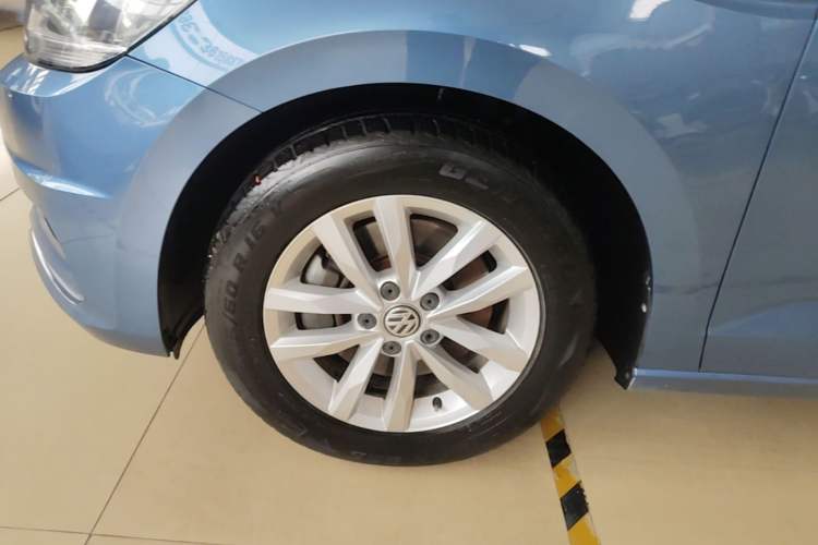 Used Volkswagen Touran 2018 Volkswagen Touran L 280TSI DSG Comfort Edition 7 Seats China V Emission Standard Left Front Wheel Hub