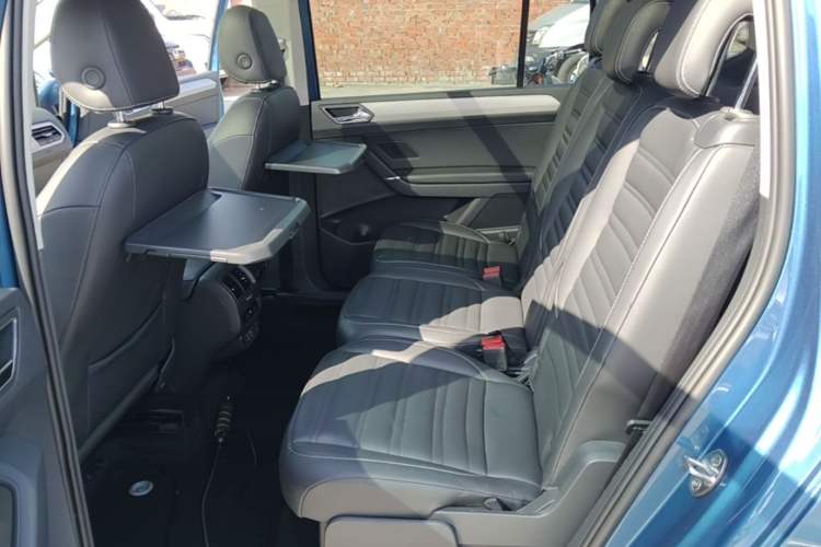 Used Volkswagen Touran 2018 Volkswagen Touran L 280TSI DSG Comfort Edition 7 Seats China V Emission Standard Left Rear Seat