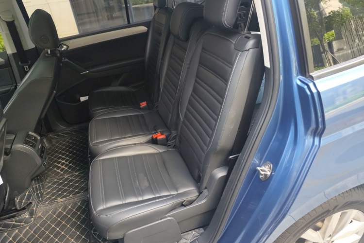 Used Volkswagen Touran 2018 Volkswagen Touran L 280TSI DSG Comfort Edition 7 Seats China VI Standard Left Rear Seat