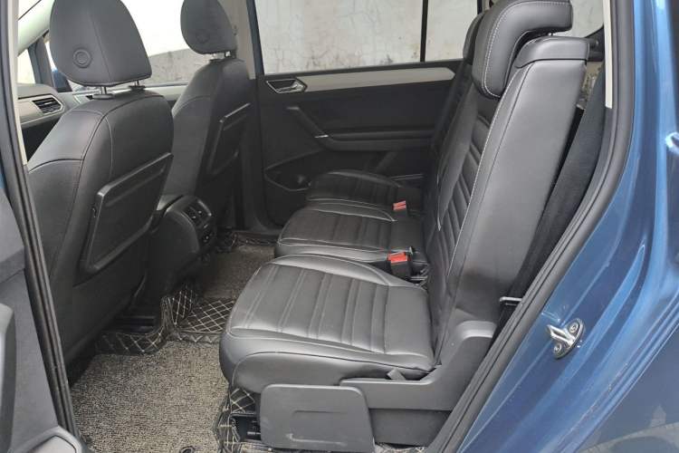 Used Volkswagen Touran 2018 Volkswagen Touran L 280TSI DSG Comfort Edition 7 Seats China V Emission Standard Left Rear Seat