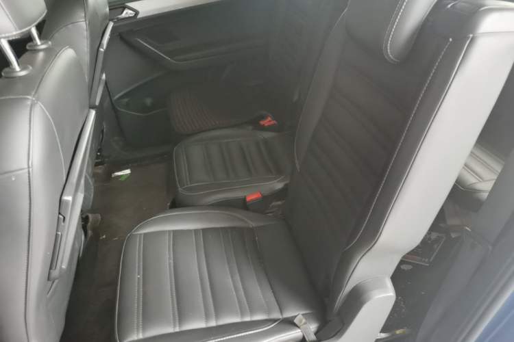 Used Volkswagen Touran 2018 Volkswagen Touran L 280TSI DSG Style Edition 7 Seats China VI Standard Left Rear Seat