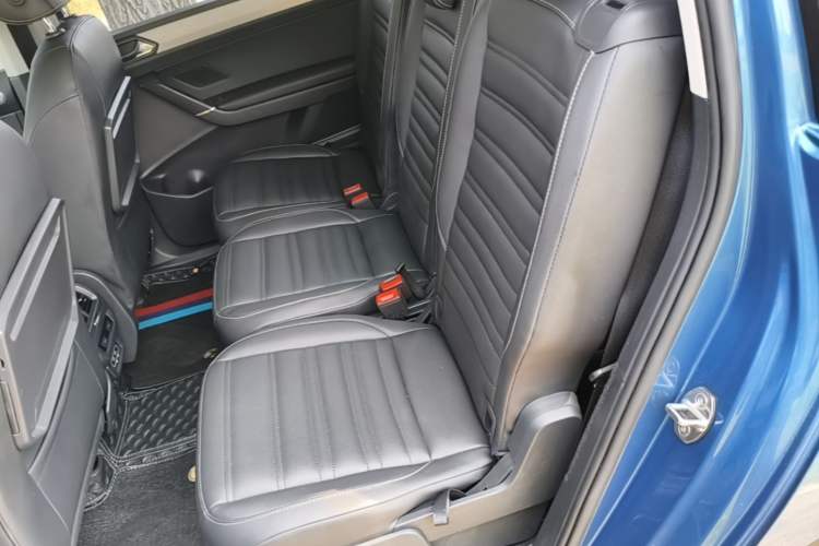 Used Volkswagen Touran 2018 Volkswagen Touran L 280TSI DSG Comfort Edition 7 Seats China V Emission Standard Left Rear Seat