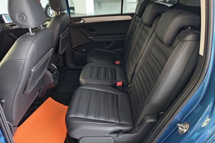 Used Volkswagen Touran 2018 Volkswagen Touran L 280TSI DSG Comfort Edition 7 Seats China V Emission Standard Left Rear Seat