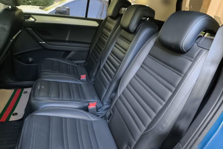Used Volkswagen Touran 2018 Volkswagen Touran L 280TSI DSG Comfort Edition 7 Seats China V Emission Standard Left Rear Seat