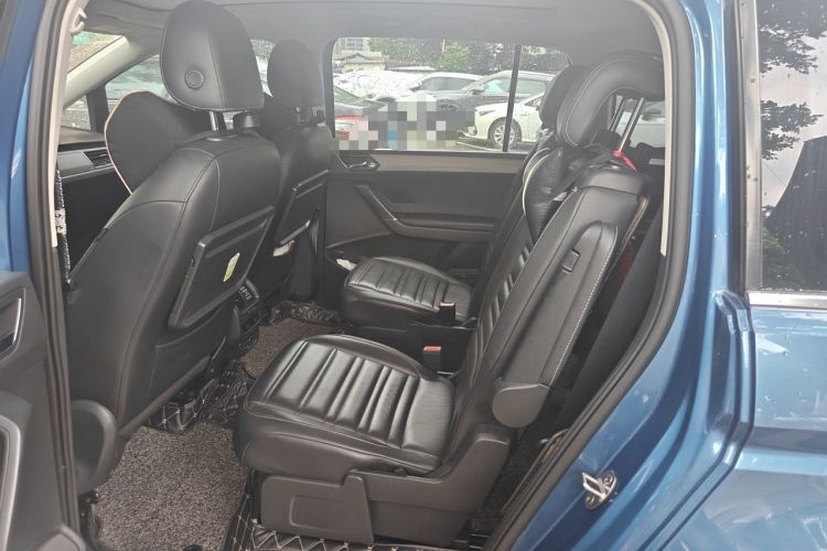 Used Volkswagen Touran 2018 Volkswagen Touran L 280TSI DSG Luxury Edition 6-seater Left Rear Seat