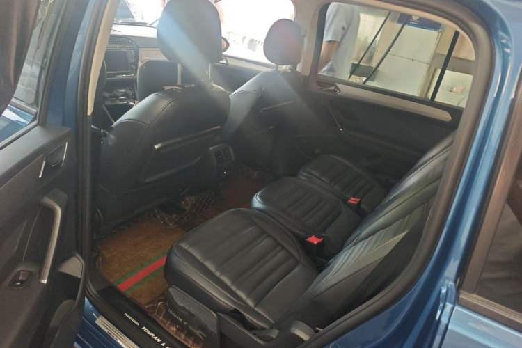 Used Volkswagen Touran 2018 Volkswagen Touran L 280TSI DSG Comfort Edition 7 Seats China VI Standard Left Rear Seat