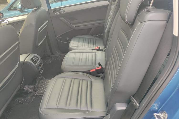 Used Volkswagen Touran 2018 Volkswagen Touran L 280TSI DSG Boundary Edition 7 Seats China V Emission Standard Left Rear Seat