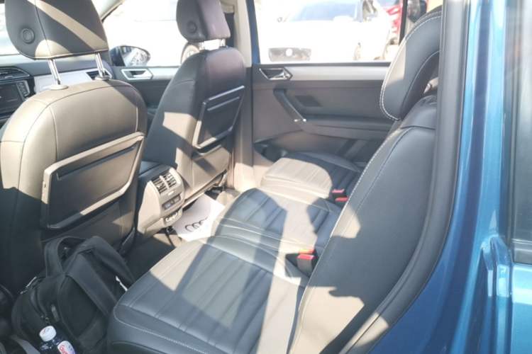 Used Volkswagen Touran 2018 Volkswagen Touran L 280TSI DSG Comfort Edition 7 Seats China V Emission Standard Left Rear Seat