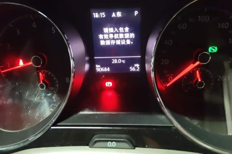 Used Volkswagen Touran 2018 Volkswagen Touran L 280TSI DSG Comfort Edition 7 Seats China V Emission Standard Odometer Close Up