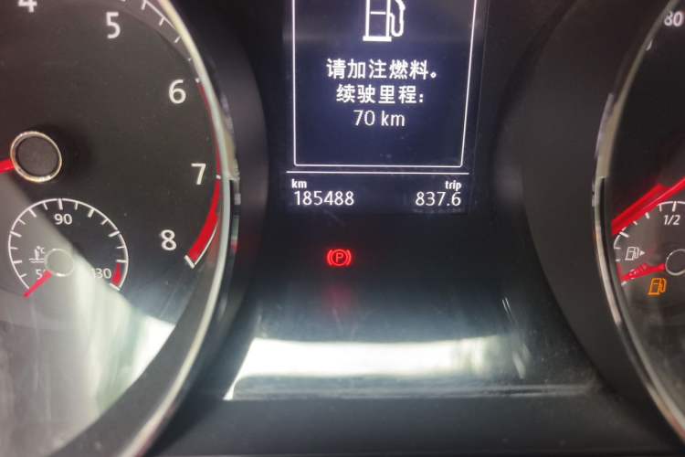 Used Volkswagen Touran 2018 Volkswagen Touran L 280TSI DSG Comfort Edition 7 Seats China V Emission Standard Odometer Close Up