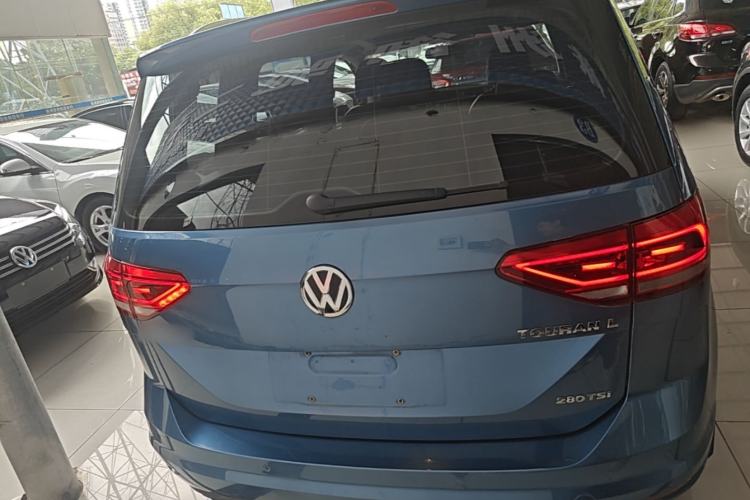 Used Volkswagen Touran 2018 Volkswagen Touran L 280TSI DSG Comfort Edition 7 Seats China V Emission Standard Rear