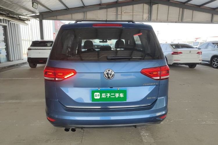 Used Volkswagen Touran 2018 Volkswagen Touran L 280TSI DSG Luxury Edition 7 Seats Rear