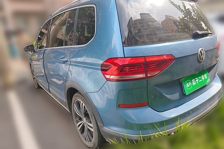 Used Volkswagen Touran 2018 Volkswagen Touran L 280TSI DSG Boundary Edition 7 Seats China VI Standard Rear Left 45 Deg