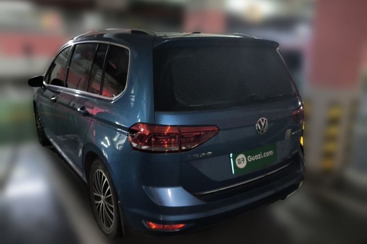 Used Volkswagen Touran 2018 Volkswagen Touran L 280TSI DSG Luxury Edition 7 Seats Rear Left 45 Deg